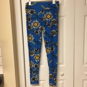 LuLaRoe Tall and Curvy leggings